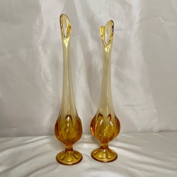 Vintage Viking Glass Vases - Picture 4 of 11